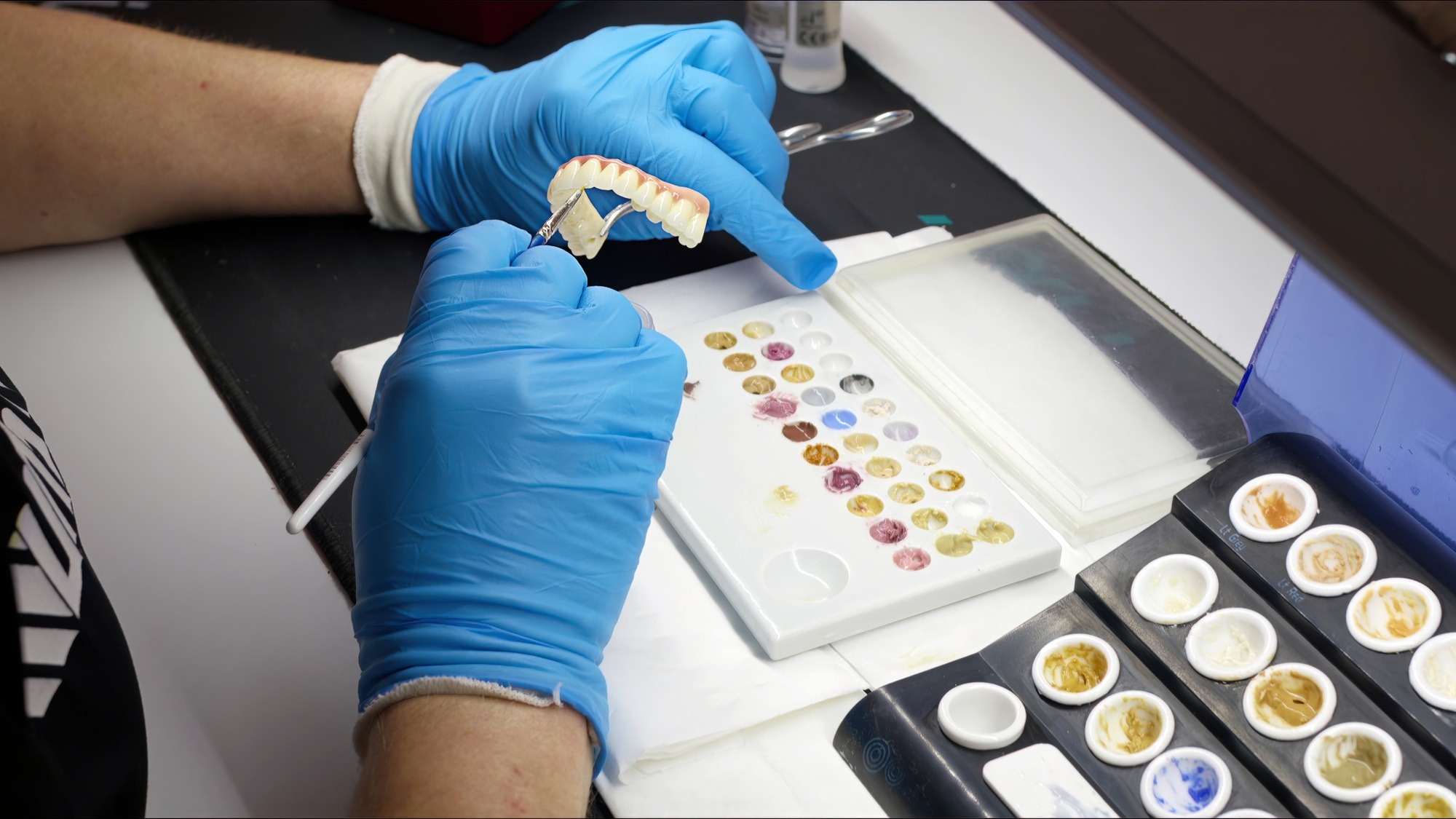 Zirconium porcelain and implant studies in the Dental Laboratory